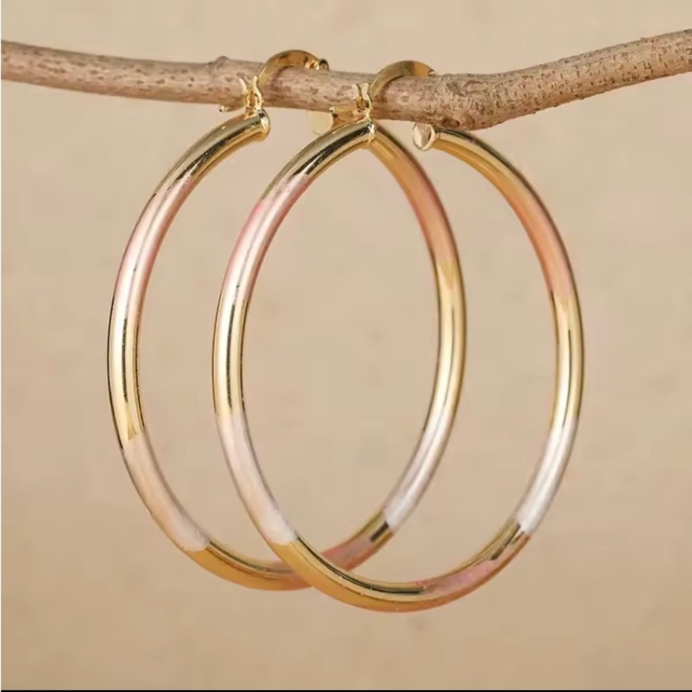 NEW GOLD TRI COLOR HOOP SILVER & PINK FOIL WRAP BEVELED HUGGIE  EARRINGS